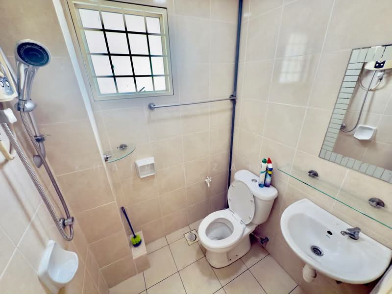 Service Residence for Sale at Beverly Tower @ Plaza Medan Putra - Khairul Zainal - Bathroom - PropertyGuru.com.my