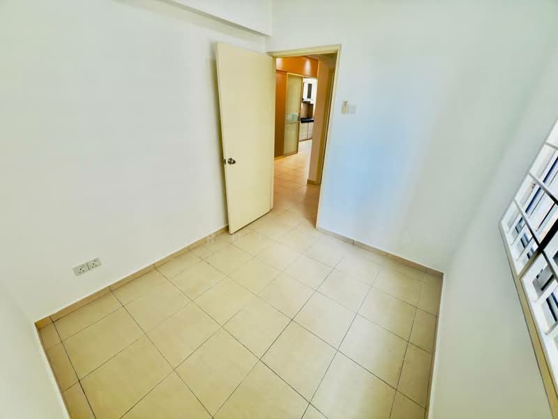 Service Residence for Sale at Beverly Tower @ Plaza Medan Putra - Khairul Zainal - Interior - PropertyGuru.com.my