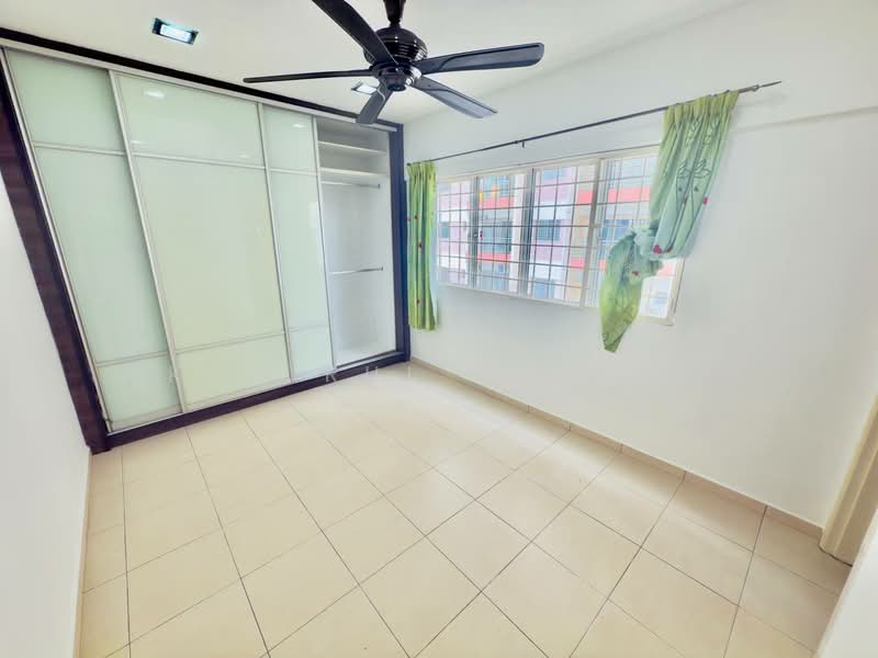 Service Residence for Sale at Beverly Tower @ Plaza Medan Putra - Khairul Zainal - Bedroom - PropertyGuru.com.my