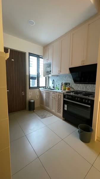2-storey Terraced House for Sale in Elmina (Shah Alam) - Sharifah Yusoff - Kitchen - PropertyGuru.com.my