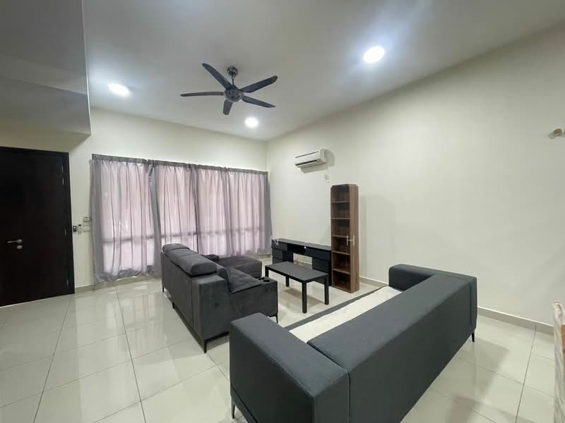 3-storey Terraced House for Rent in Perdana Residence 2 (Batu Caves) - Alison Chiu - Living Room - PropertyGuru.com.my