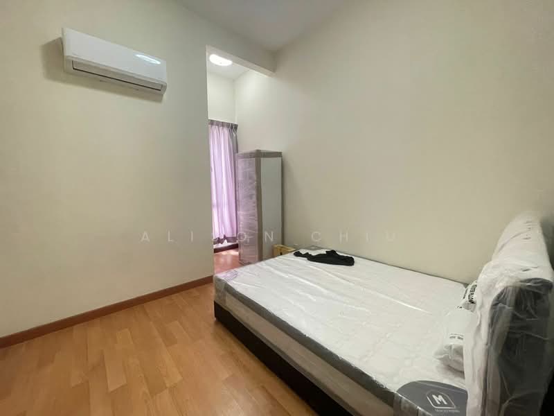 3-storey Terraced House for Rent in Perdana Residence 2 (Batu Caves) - Alison Chiu - Bedroom - PropertyGuru.com.my