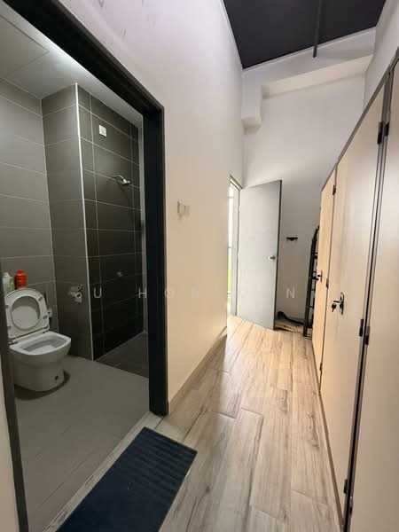 Shop / Office for Rent in Austin (Johor Bahru) - U Hon Kun - Bathroom - PropertyGuru.com.my