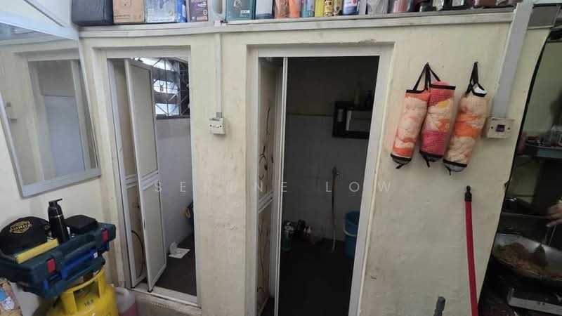 1-storey Terraced House for Sale in Taman Dahlia (Tampoi) - Serene Low - PropertyGuru.com.my