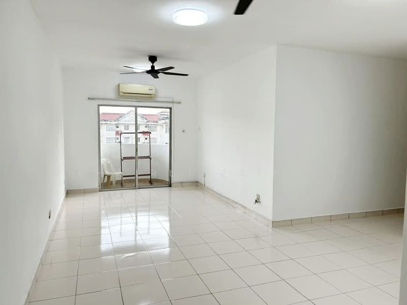 Melur Apartment untuk Untuk Dijual - RM 350,000, Mac 2026 - Living Room - PropertyGuru.com.my