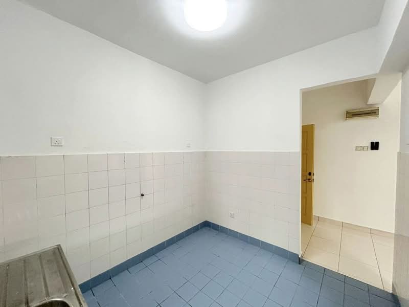 Melur Apartment untuk Untuk Dijual - RM 350,000, Mac 2026 - Kitchen - PropertyGuru.com.my