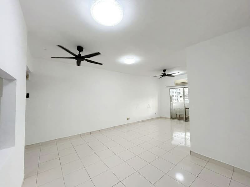 Melur Apartment untuk Untuk Dijual - RM 350,000, Mac 2026 - Living Room - PropertyGuru.com.my