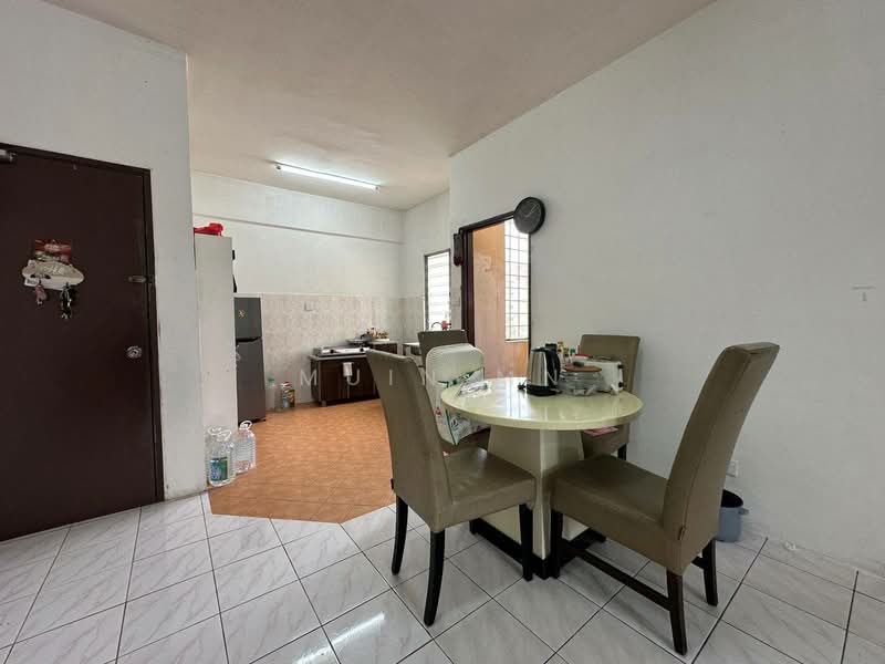 Apartment for Sale at Pangsapuri Flora III - Muin Mn - Kitchen - PropertyGuru.com.my