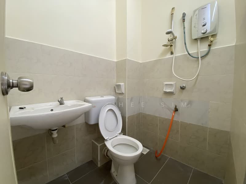 2-storey Terraced House for Rent in Iskandar Puteri (Nusajaya) (Johor) - Geat Chee Sim - Bathroom - PropertyGuru.com.my