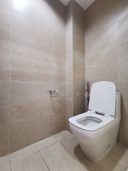 Servis Apartment untuk Disewa di Plaza Arkadia (Service Residences) - Echo Ng - Bathroom - PropertyGuru.com.my