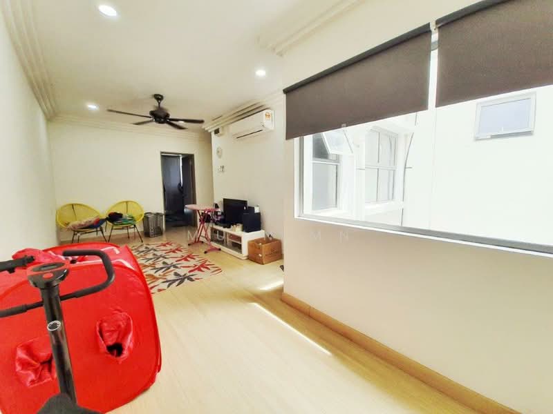 Townhouse for Sale in Seksyen U15 (Shah Alam) - Muin Mn - Living Room - PropertyGuru.com.my
