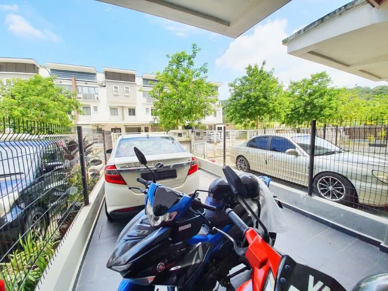 Townhouse for Sale in Seksyen U15 (Shah Alam) - Muin Mn - Exterior - PropertyGuru.com.my