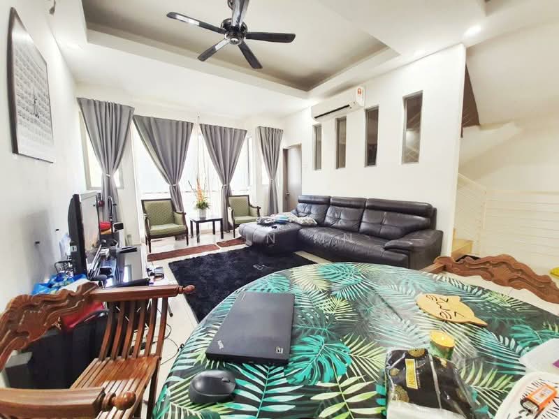 Townhouse for Sale in Seksyen U15 (Shah Alam) - Muin Mn - Living Room - PropertyGuru.com.my