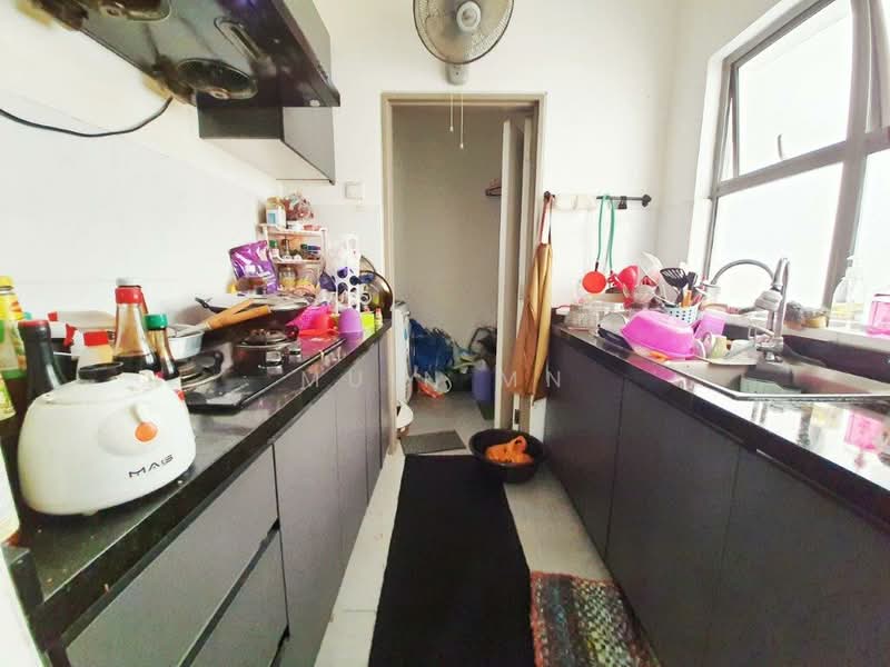 Townhouse for Sale in Seksyen U15 (Shah Alam) - Muin Mn - Kitchen - PropertyGuru.com.my