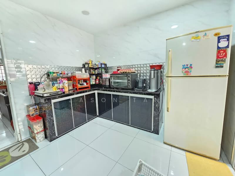 2-storey Terraced House for Sale in TAMAN PUCHONG UTAMA (Puchong) - Jason Tan - Kitchen - PropertyGuru.com.my