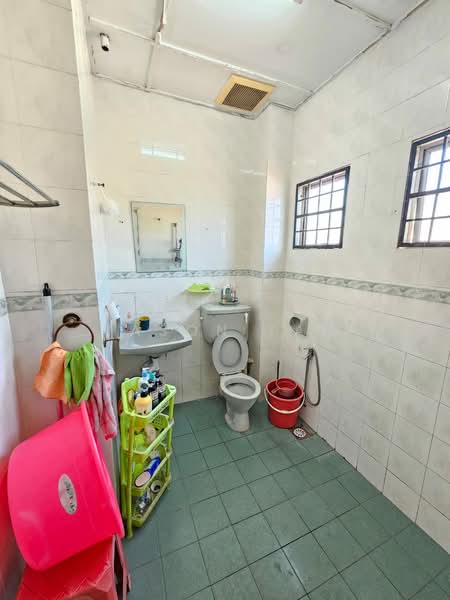 2-storey Terraced House for Sale in TAMAN PUCHONG UTAMA (Puchong) - Jason Tan - Bathroom - PropertyGuru.com.my