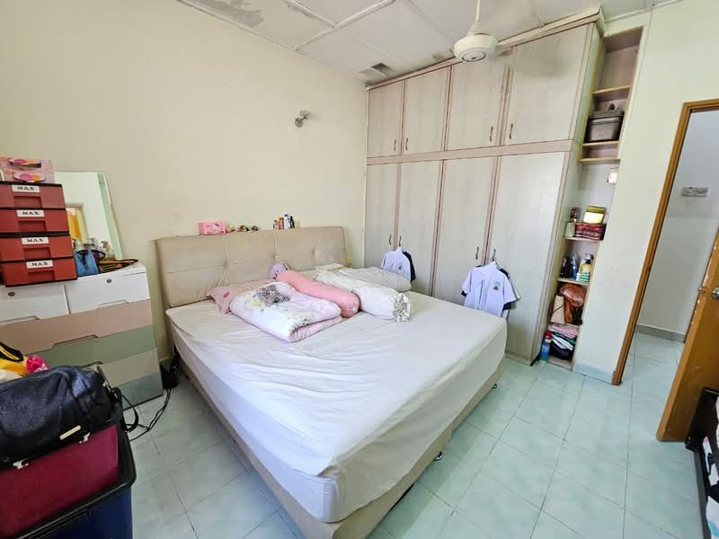 2-storey Terraced House for Sale in TAMAN PUCHONG UTAMA (Puchong) - Jason Tan - Bedroom - PropertyGuru.com.my