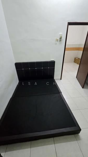 1.5-storey Terraced House for Sale in Taman Bestari Indah (Ulu Tiram) - Ilsa Chin - Bedroom - PropertyGuru.com.my