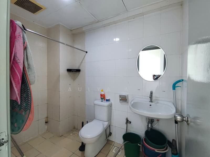Service Residence for Sale at D'Alamanda - Aulya A. - Bathroom - PropertyGuru.com.my