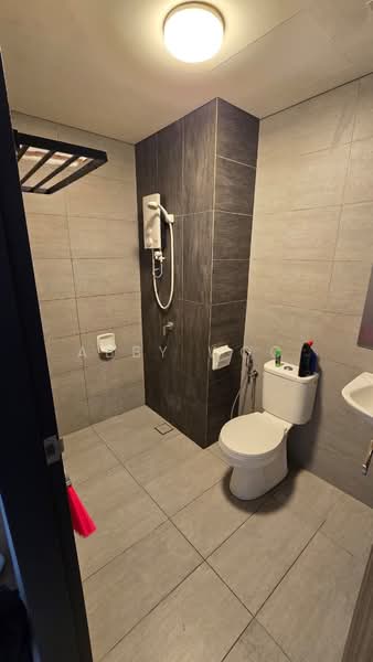 Service Residence for Rent at Lakeview Suites @ Edumetro - Abby Woo - Bathroom - PropertyGuru.com.my