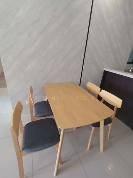 Servis Apartment untuk Disewa di Sunway Belfield - Rony Yeo - Dining Room - PropertyGuru.com.my