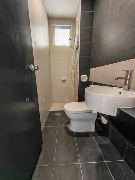 Service Residence for Sale at Vida Heights - Hui Hui Sim - Bathroom - PropertyGuru.com.my