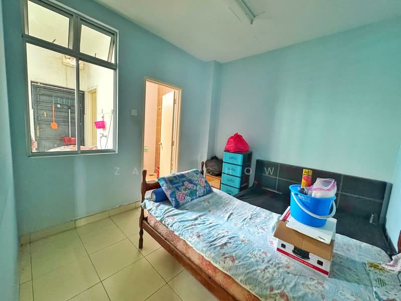 2-storey Terraced House for Sale in Taman Seri Austin (Tebrau) - Zack Chow - Bedroom - PropertyGuru.com.my