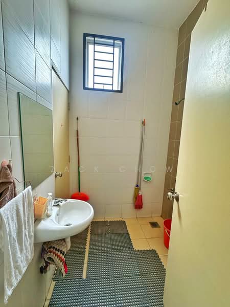 2-storey Terraced House for Sale in Taman Seri Austin (Tebrau) - Zack Chow - Bathroom - PropertyGuru.com.my