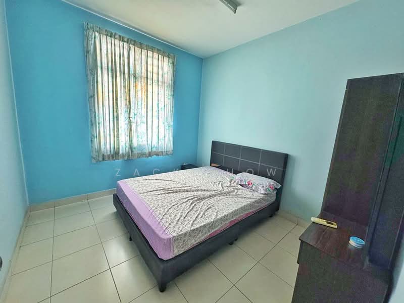 2-storey Terraced House for Sale in Taman Seri Austin (Tebrau) - Zack Chow - Bedroom - PropertyGuru.com.my