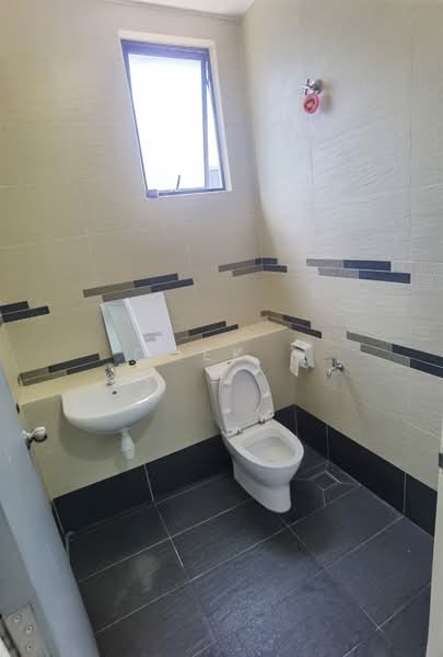 Cluster Factory for Rent in Eco Business Park 1 (Johor Bahru) - Quek . - Bathroom - PropertyGuru.com.my