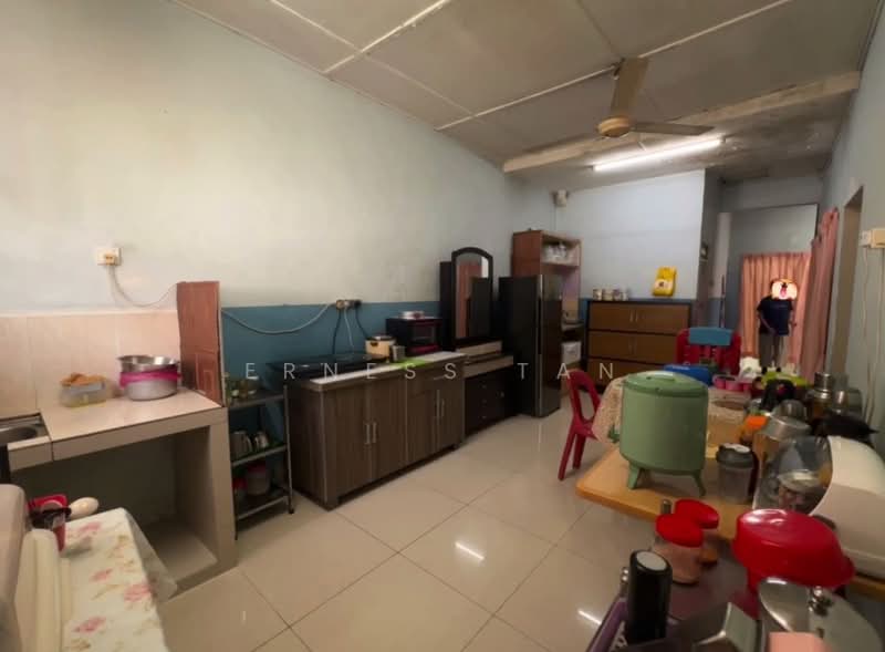 1-storey Terraced House for Sale in Taman Universiti (Skudai) - Erness Tan - Kitchen - PropertyGuru.com.my