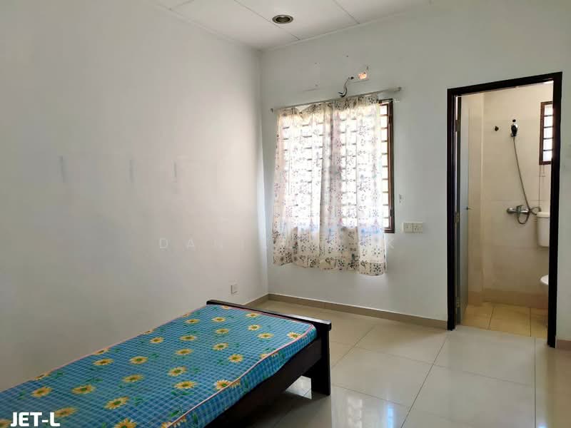 2-storey Terraced House for Sale in Setia Impian (Setia Alam) - Daniel Kok - Bedroom - PropertyGuru.com.my