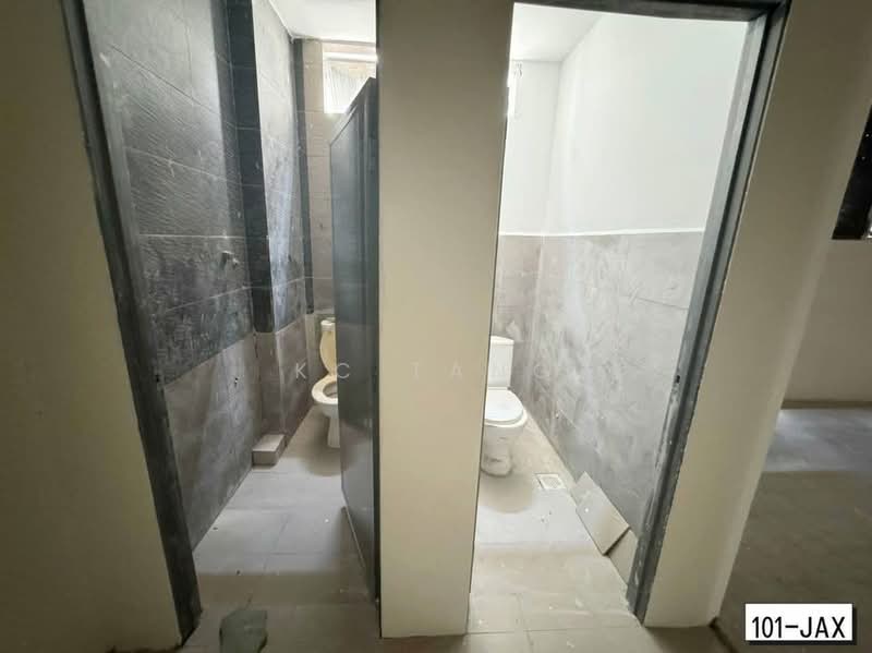 Shop for Sale in Bandar Baru Klang (Klang) - KC Tang - Bathroom - PropertyGuru.com.my