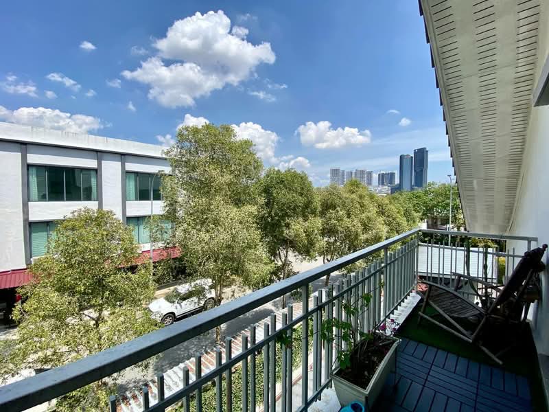 Rumah Teres 2.5 Tingkat untuk Dijual di Shah Alam (Selangor) - Reena Sarif - Balcony - PropertyGuru.com.my