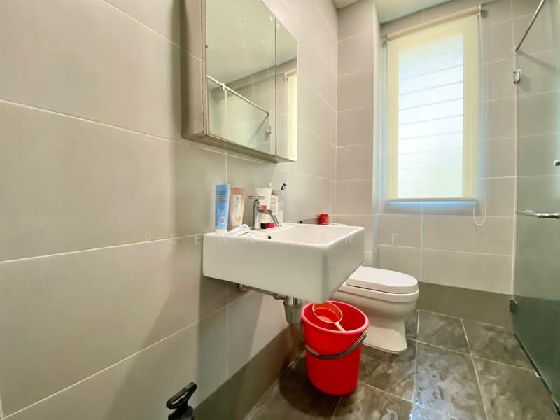Rumah Teres 2.5 Tingkat untuk Dijual di Shah Alam (Selangor) - Reena Sarif - Bathroom - PropertyGuru.com.my