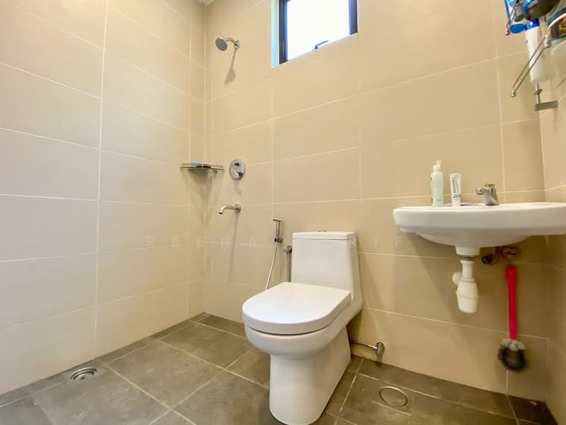 Rumah Teres 2.5 Tingkat untuk Dijual di Shah Alam (Selangor) - Reena Sarif - Bathroom - PropertyGuru.com.my