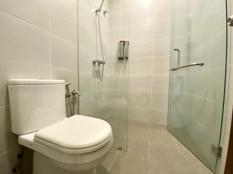 Rumah Teres 2.5 Tingkat untuk Dijual di Shah Alam (Selangor) - Reena Sarif - Bathroom - PropertyGuru.com.my