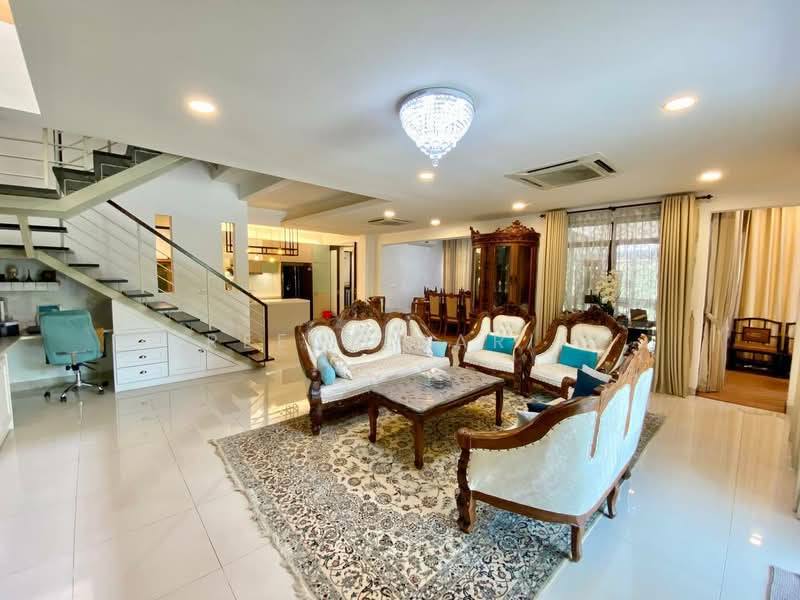 Rumah Teres 2.5 Tingkat untuk Dijual di Shah Alam (Selangor) - Reena Sarif - Living Room - PropertyGuru.com.my