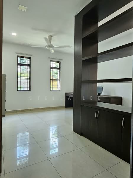 Rumah Berkembar untuk Dijual di Bandar Sungai Long (Selangor) - Stella Lee - Study - PropertyGuru.com.my