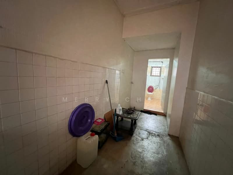 2-storey Terraced House for Sale in Kulai (Johor) - Merry Chua - Bathroom - PropertyGuru.com.my