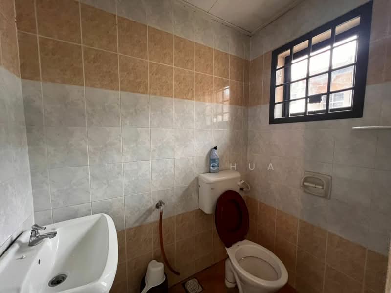 2-storey Terraced House for Sale in Kulai (Johor) - Merry Chua - Bathroom - PropertyGuru.com.my