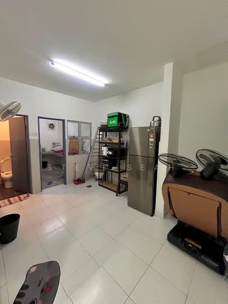 2-storey Terraced House for Sale in Johor Bahru (Johor) - Steve Seah - Kitchen - PropertyGuru.com.my