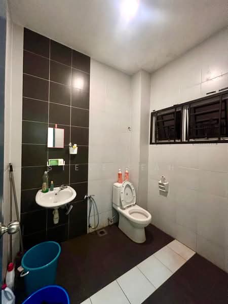 2-storey Terraced House for Sale in Johor Bahru (Johor) - Steve Seah - Bathroom - PropertyGuru.com.my