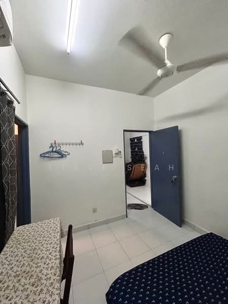 2-storey Terraced House for Sale in Johor Bahru (Johor) - Steve Seah - Bedroom - PropertyGuru.com.my