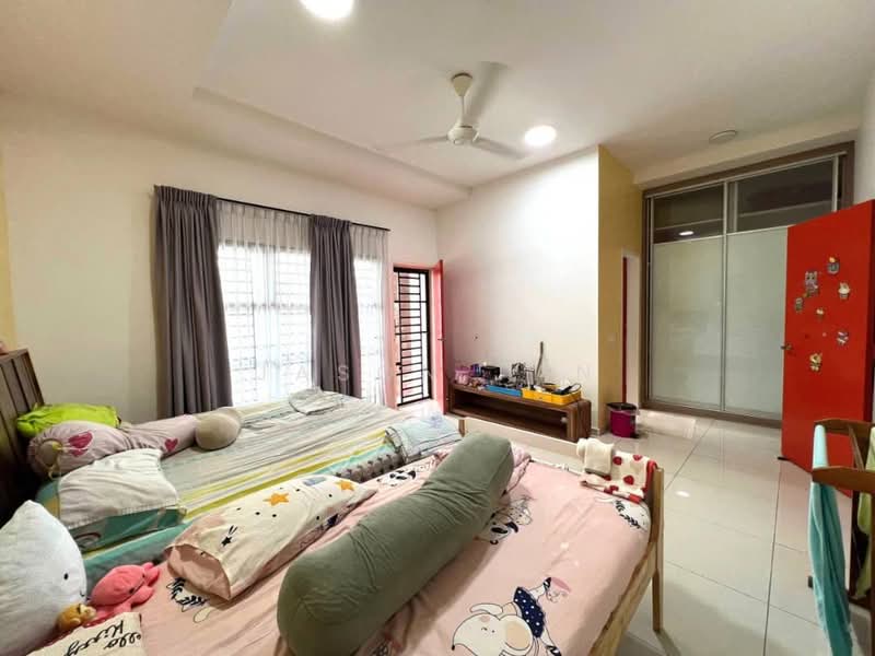Rumah Teres 2 Tingkat untuk Dijual di Taman Desa Tebrau (Tebrau) - Jason Tan - Bedroom - PropertyGuru.com.my