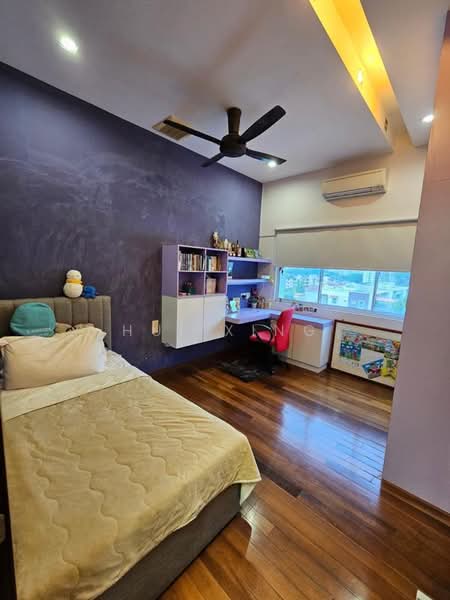 Semi-Detached House for Sale in Minden Heights (Gelugor) - Hui Xing - Bedroom - PropertyGuru.com.my