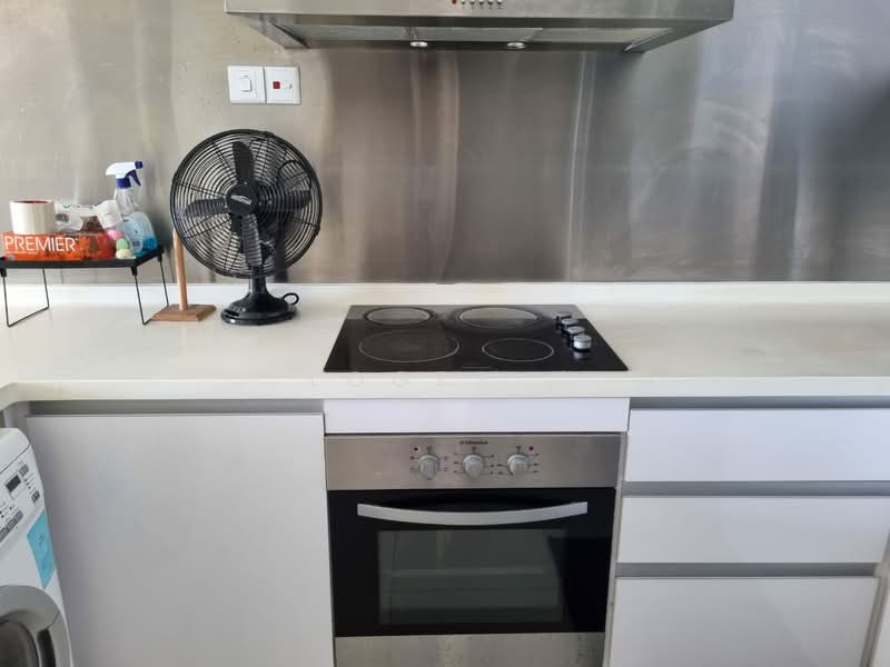 Camellia Serviced Suites untuk Untuk Dijual - RM 750,000, Apr 2026 - Kitchen - PropertyGuru.com.my