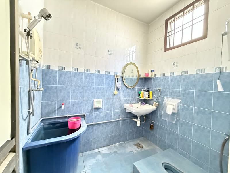 2-storey Terraced House for Sale in Taman Setia Indah (Tebrau) - Wayne Ng - Bathroom - PropertyGuru.com.my