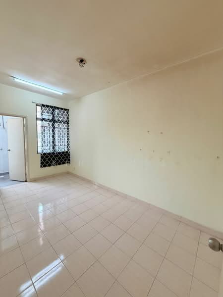 2-storey Terraced House for Rent in Bandar Putra Permai (Seri Kembangan) - Ken Leong - Interior - PropertyGuru.com.my