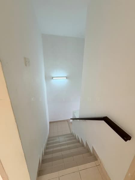 2-storey Terraced House for Rent in Bandar Putra Permai (Seri Kembangan) - Ken Leong - Corridor - PropertyGuru.com.my